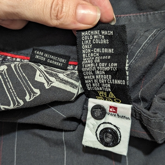 Vintage Quiksilver Men's Charcoal Gray Long Sleeve Collared Button Shirt Jacket - Picture 12 of 12